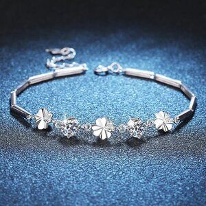 Elegant Sterling Silver Four Leaf Clover Bracelet with Moissanite & Zircon Inlay